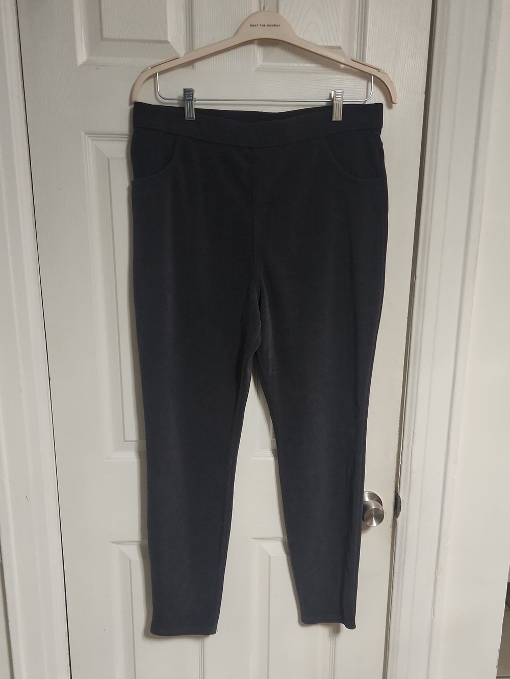HUE Slim Ponte Pull-On Pants - Charcoal Black